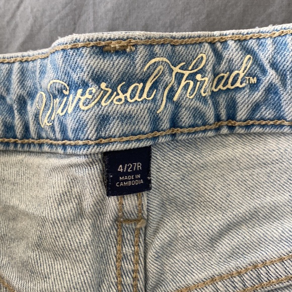 Universal Thread Shorts - Picture 2 of 3